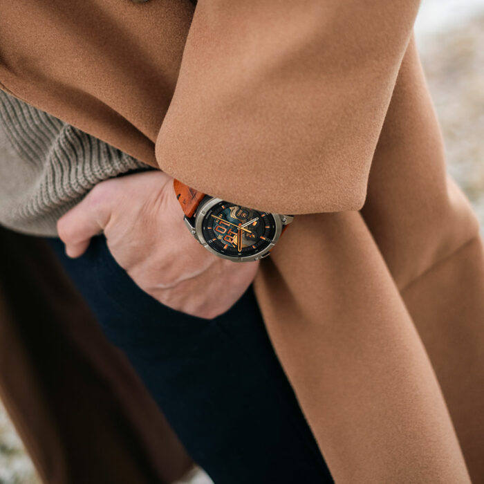 Fenix 8 Amoled Sapphire 43mm Garmin Watch - Image 6